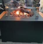 Happy cocooning vuurtafel zwart op gas, Tuin en Terras, Vuurtafels, Ophalen, Zo goed als nieuw
