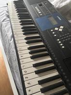 Yamaha PSR E Keyboard, Muziek en Instrumenten, Keyboards, Gebruikt, Yamaha, Met standaard, Overige aantallen
