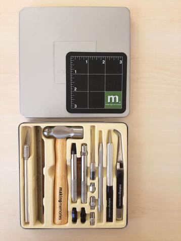 Making Memories Deluxe Tool Kit  beschikbaar voor biedingen
