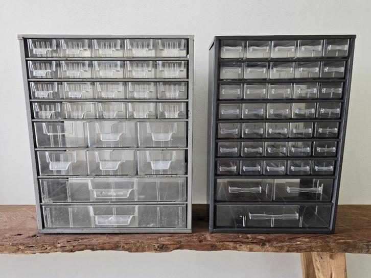Metalen ladenkast met kunststof ladenbakjes, Doe-het-zelf en Verbouw, IJzerwaren en Bevestigingsmiddelen, Gebruikt, Overige typen