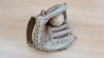 Handschoen met bal (honkbal/softbal), Sport en Fitness, Honkbal en Softbal, Bal, Gebruikt, Ophalen, Honkbal