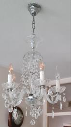 Een glazen luchter met 5 lichtpunten., Ophalen
