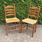 2 vintage stoelen met rieten zitting, Ophalen, Zo goed als nieuw, Bruin, Twee