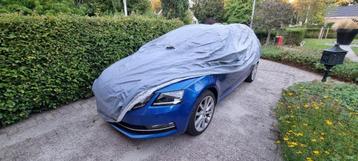 autohoes voor binnenstalling beschikbaar voor biedingen