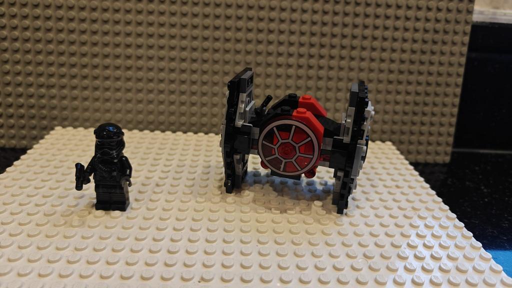 Lego Star Wars First order Tie Fighter Micro 75194, Ophalen of Verzenden, Gebruikt, Complete set, Lego