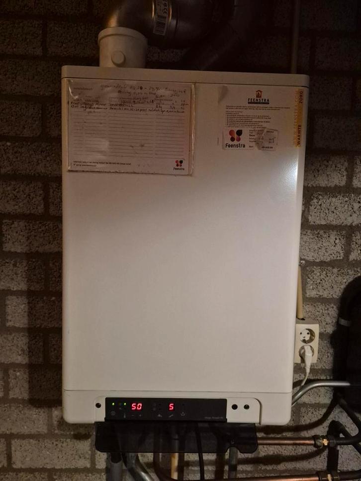 Intergas kombi kompact HRE 28/24, cv combi ketel, Doe-het-zelf en Verbouw, Verwarming en Radiatoren, Gebruikt, Cv-ketel of Combi-ketel
