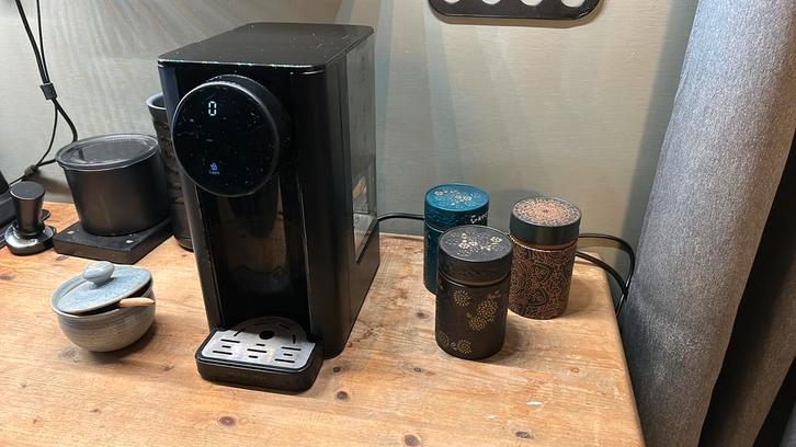 Kokend water dispenser, Witgoed en Apparatuur, Waterkokers, Gebruikt, 2 liter of meer, Ophalen of Verzenden