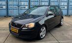 Volkswagen Polo 1.4 16V Turijn, Auto's, Voorwielaandrijving, Zwart, Origineel Nederlands, Handgeschakeld