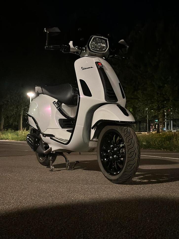 Vespa sprint custom 50cc, Fietsen en Brommers, Scooters | Vespa, Zo goed als nieuw, Overige modellen, Maximaal 45 km/u, Benzine