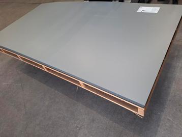 8x Trespa plaat 305x153cm 6mm dik kleur: RAL7037 stofgrijs beschikbaar voor biedingen