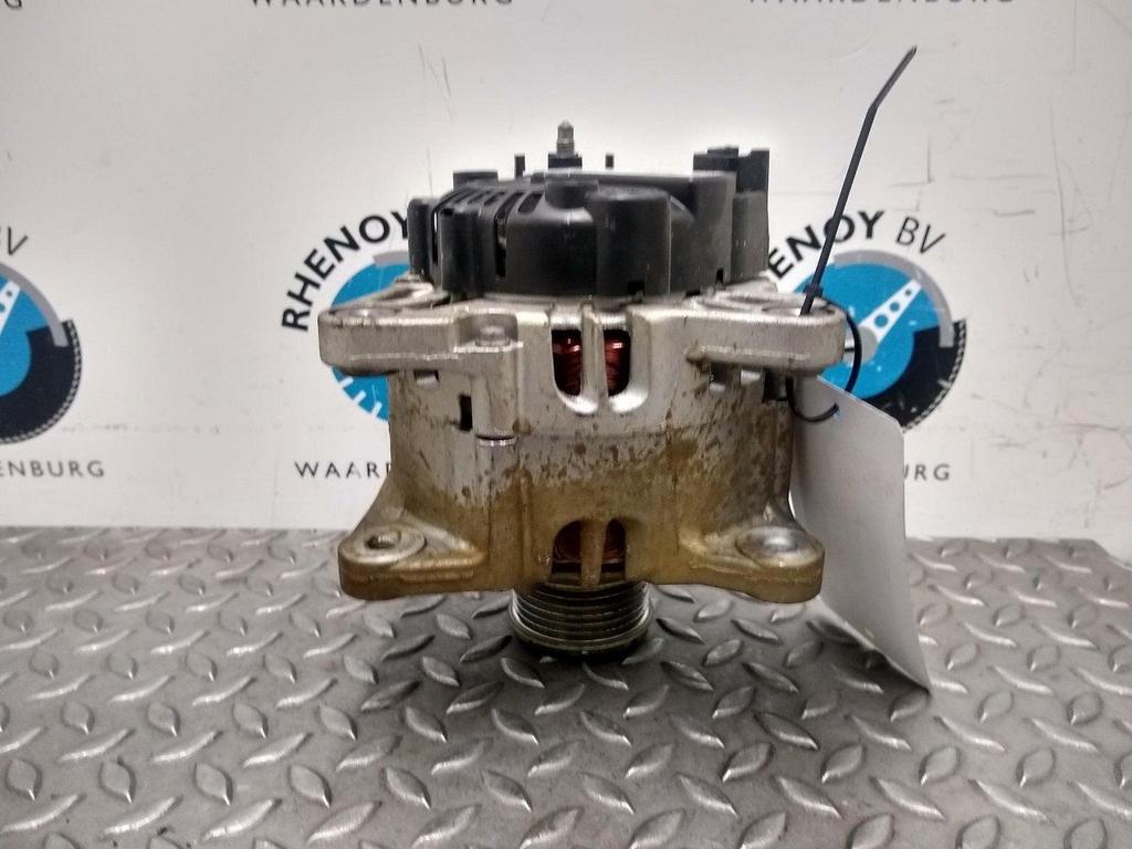 DACIA DUSTER DYNAMO 2011, Auto-onderdelen, Motor en Toebehoren, Gebruikt, ARN erkend, Stiba lid, Erkend duurzaam, Ophalen of Verzenden