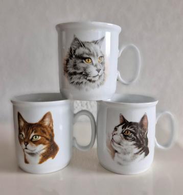 Drie Bekers Van Nelle met Kat opdrukken beschikbaar voor biedingen