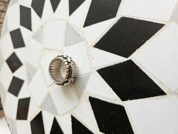 Buddha to Buddha maat 18 zilveren ring beschikbaar voor biedingen