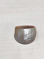 Vintage parelmoer ring boho-chique grote ronde beige maat 20, Sieraden, Tassen en Uiterlijk, Ringen, 19 tot 20, Beige, Ophalen of Verzenden