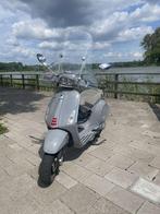 Vespa sprint iget 2019, Fietsen en Brommers, Scooters | Vespa, Ophalen, Gebruikt