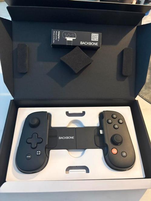 Backbone Mobile Gaming Controller-Made for iPhone BB-02-B-R, Spelcomputers en Games, Spelcomputers | Overige, Zo goed als nieuw