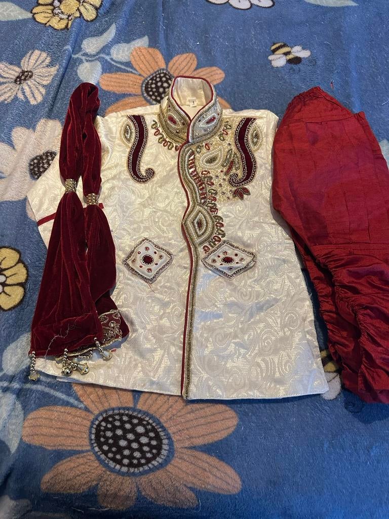 Indiase bruiloftskleding voor kinderen 3-4 jaar, Ophalen of Verzenden, Zo goed als nieuw, Jongen of Meisje