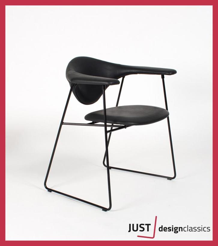 Gubi Masculo Lounge Chair (voorraad:2), Huis en Inrichting, Stoelen, Zo goed als nieuw