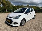Hyundai i10 1.0i BlueDrive | 66pk | 2015 | Wit | Airco | APK, Auto's, Hyundai, Voorwielaandrijving, Stof, Euro 6, 4 stoelen