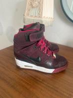 Nike Air Revolution Sky High London, Nike, Ophalen of Verzenden, Rood, Sneakers of Gympen