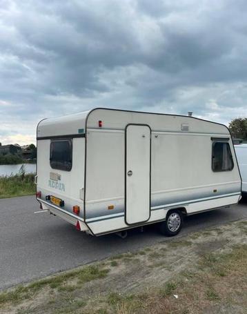 Adria 420 Caravan - Stapelbed & Topstaat! beschikbaar voor biedingen