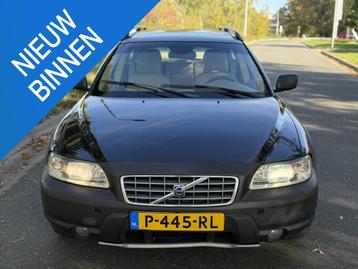 Volvo XC70 2.5 T Momentum beschikbaar voor biedingen