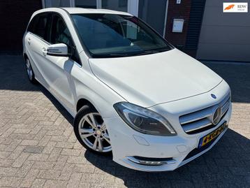 Mercedes-Benz B-klasse 180 Ambition / Carplay / Leder / PDC  beschikbaar voor biedingen