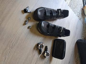 mtb schoenen(spiuk maat 47)  incl telefoonhoes beschikbaar voor biedingen