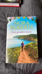 Een gouden team - Nora Roberts, Boeken, Ophalen of Verzenden, Zo goed als nieuw
