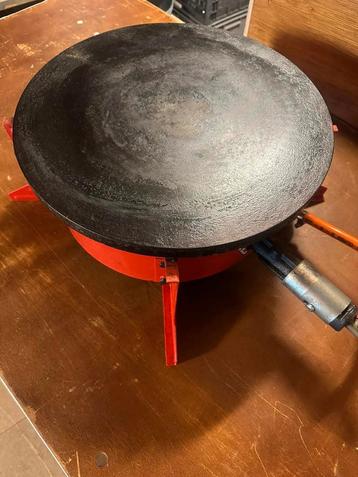 Crêpes branders op propaan.  beschikbaar voor biedingen