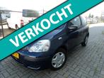 Toyota Yaris 1.0 VVT-i Terra, Stof, Gebruikt, Zwart, 4 cilinders