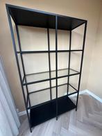 IKEA VITTSJÖ Stellingkast - Zwartbruin/Glas, Huis en Inrichting, Kasten | Boekenkasten, Ophalen, Met plank(en), 100 tot 150 cm
