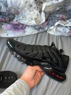 Zwarte Nike Air Max Plus TN, Kleding | Heren, Schoenen, Ophalen of Verzenden, Zo goed als nieuw, Zwart, Sneakers of Gympen