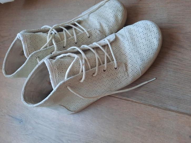 Thoms, suede, dames maat 38,5, Kleding | Dames, Schoenen, Gedragen, Ophalen of Verzenden
