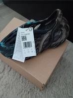 Yeezy Foam Runner - Maat 37, Slippers, Zwart, Nieuw, Ophalen of Verzenden