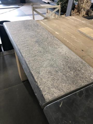 zwembadranden 100x35x3/5 cm hardsteen antislip oppervlak beschikbaar voor biedingen