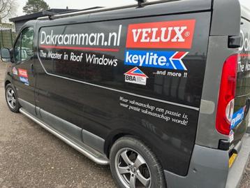 Dakraam  wit gelakt 78 x 98  inc plaatsen € 795  beschikbaar voor biedingen