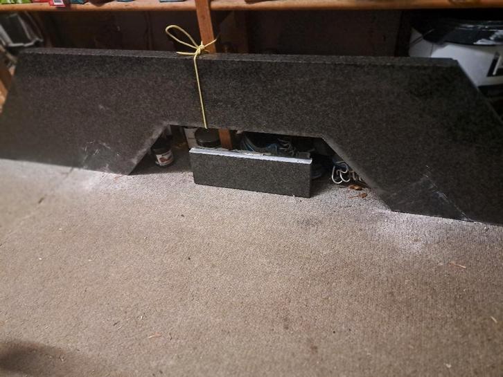 Natuurstenen haardombouw, vensterbank, Doe-het-zelf en Verbouw, Plinten en Afwerking, Zo goed als nieuw, Vensterbanken, Hardsteen