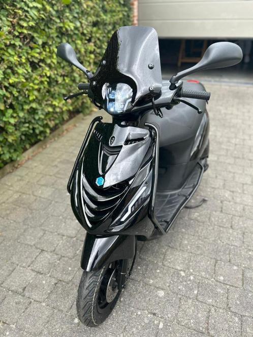 Piaggio zip B-klasse, Fietsen en Brommers, Scooters | Piaggio, Gebruikt, Zip, Maximaal 45 km/u, Benzine, Ophalen