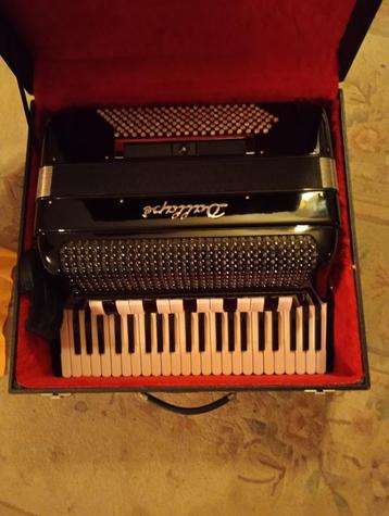 Accordeon  beschikbaar voor biedingen