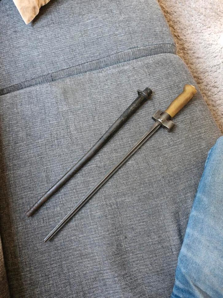 Oude Bajonet met Schede, Verzamelen, Militaria | Tweede Wereldoorlog, Overige soorten, Mes of Dolk, Overige gebieden, Ophalen of Verzenden