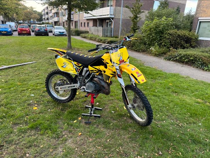 Suzuki rm 250cc bj 1999, Fietsen en Brommers, Brommers | Crossbrommers, Gebruikt, Suzuki, Ophalen