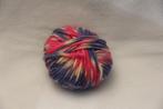 Nieuwe bol dik garen 100% wol roze wit blauw 53 gram, Hobby en Vrije tijd, Breien en Haken, Ophalen of Verzenden, Nieuw, Breien of Haken