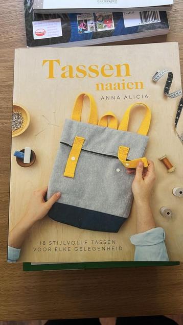 Tassen naaien - Anna Alicia beschikbaar voor biedingen