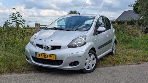 Toyota Aygo 1.0 12V Vvt-i 5DRS 2010 Grijs, Auto's, Toyota, Particulier, Aygo, Airbags, Airconditioning, Benzine, Euro 2, A, Hatchback