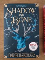 Shadow and Bone, Grisha Verse, Ophalen of Verzenden, Zo goed als nieuw