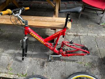 Vintage Cannondale Super V400 voor reparatie / onderdelen beschikbaar voor biedingen