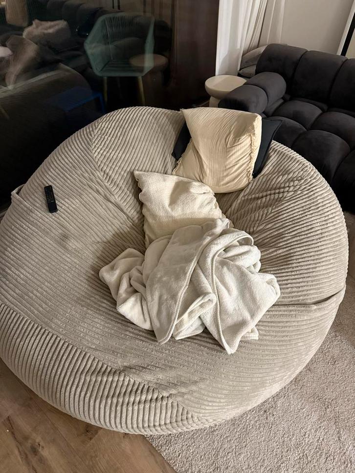 Grote Vetsak zitzak, Huis en Inrichting, Zitzakken, Zo goed als nieuw, Zitzak, Beige, Ophalen