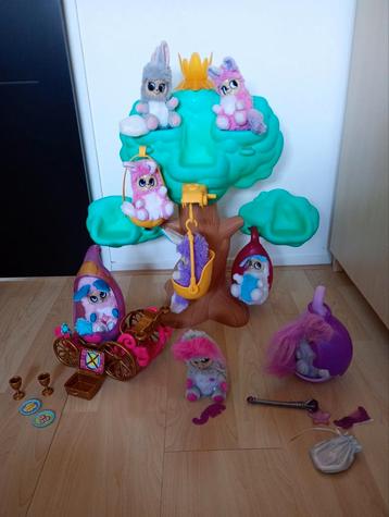 Baby boom met 8 bush babies en koets en extra sets  beschikbaar voor biedingen