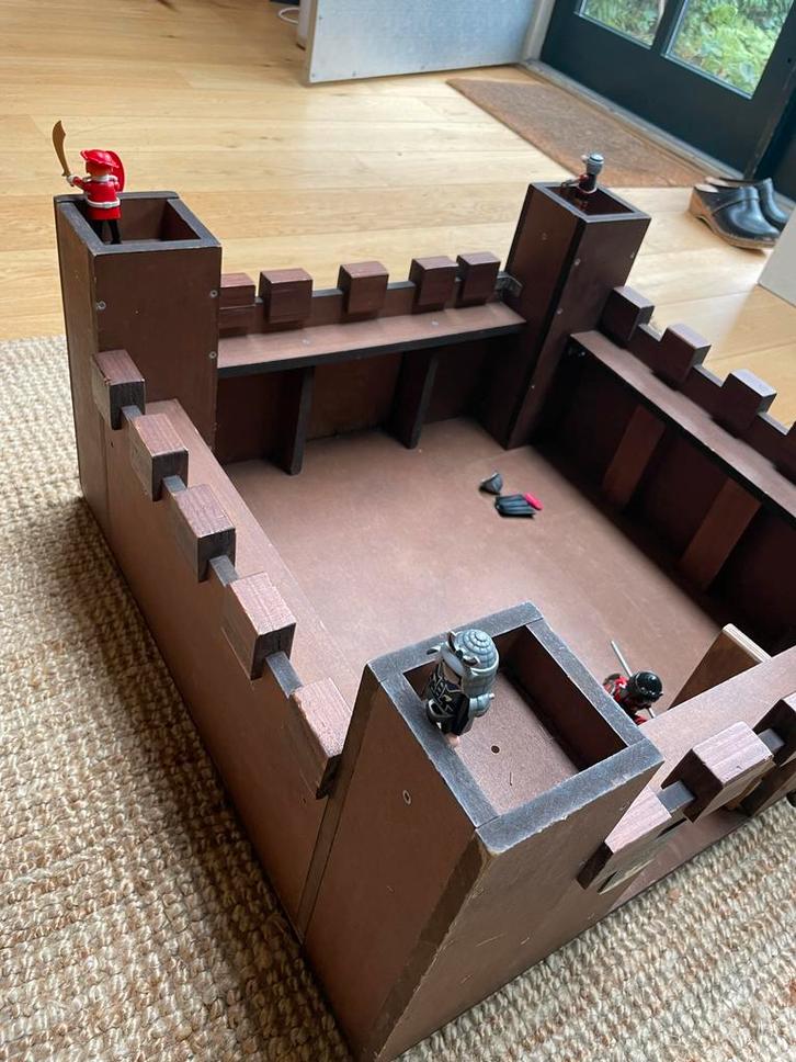 Houten speel kasteel, Kinderen en Baby's, Speelgoed | Playmobil, Gebruikt, Ophalen